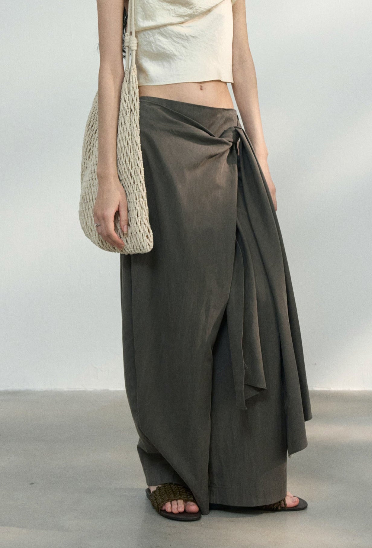 Tencel Kumaş Bağcıklı Kırışmaz Geniş Paça Rahat Pantolon
