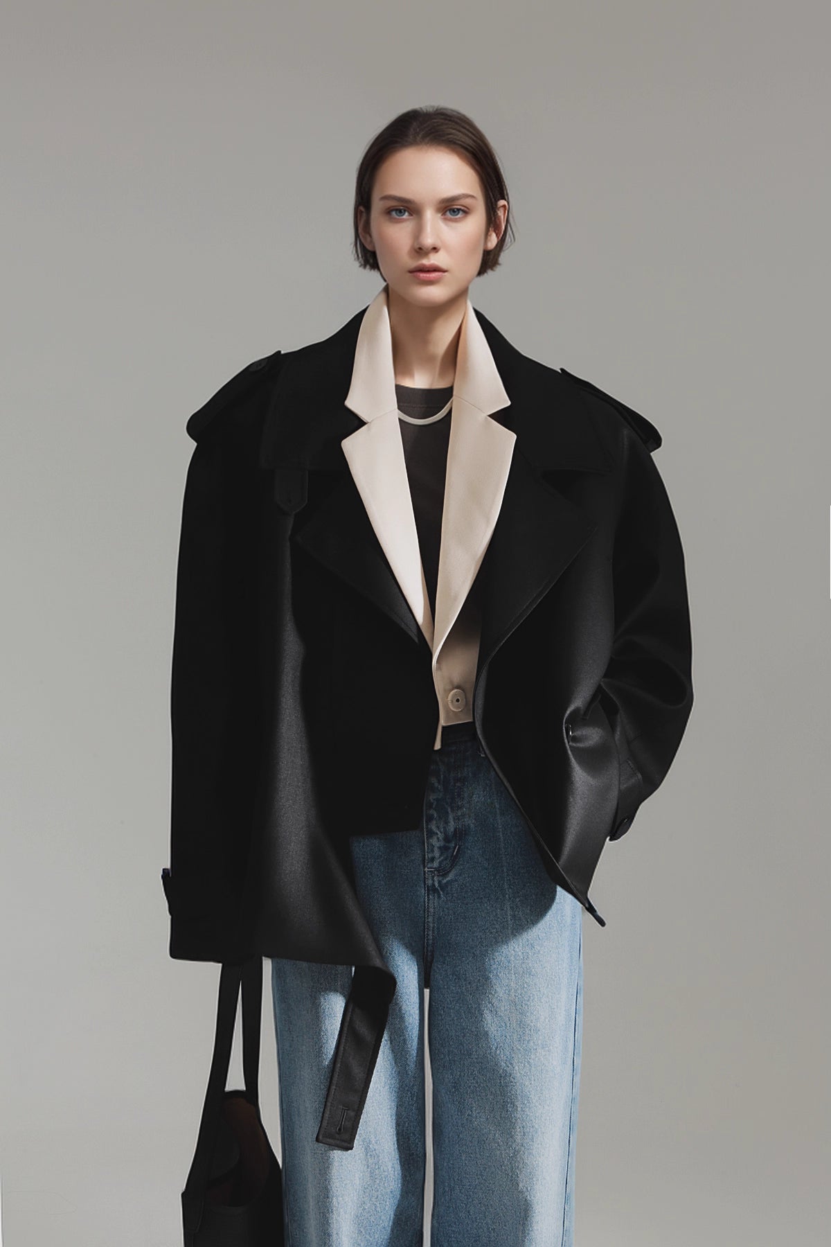 Retro İngiliz Tarzı Kısa Trençkot – Çift Düğmeli Oversize Tasarım