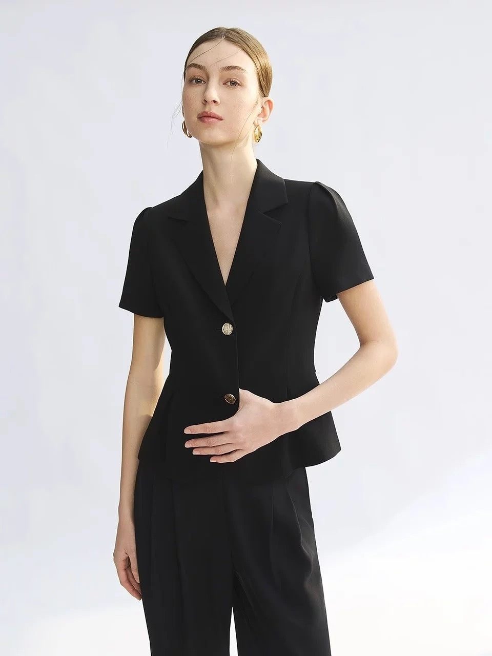 Ofis Şıklığı Slim Fit Kısa Ceket