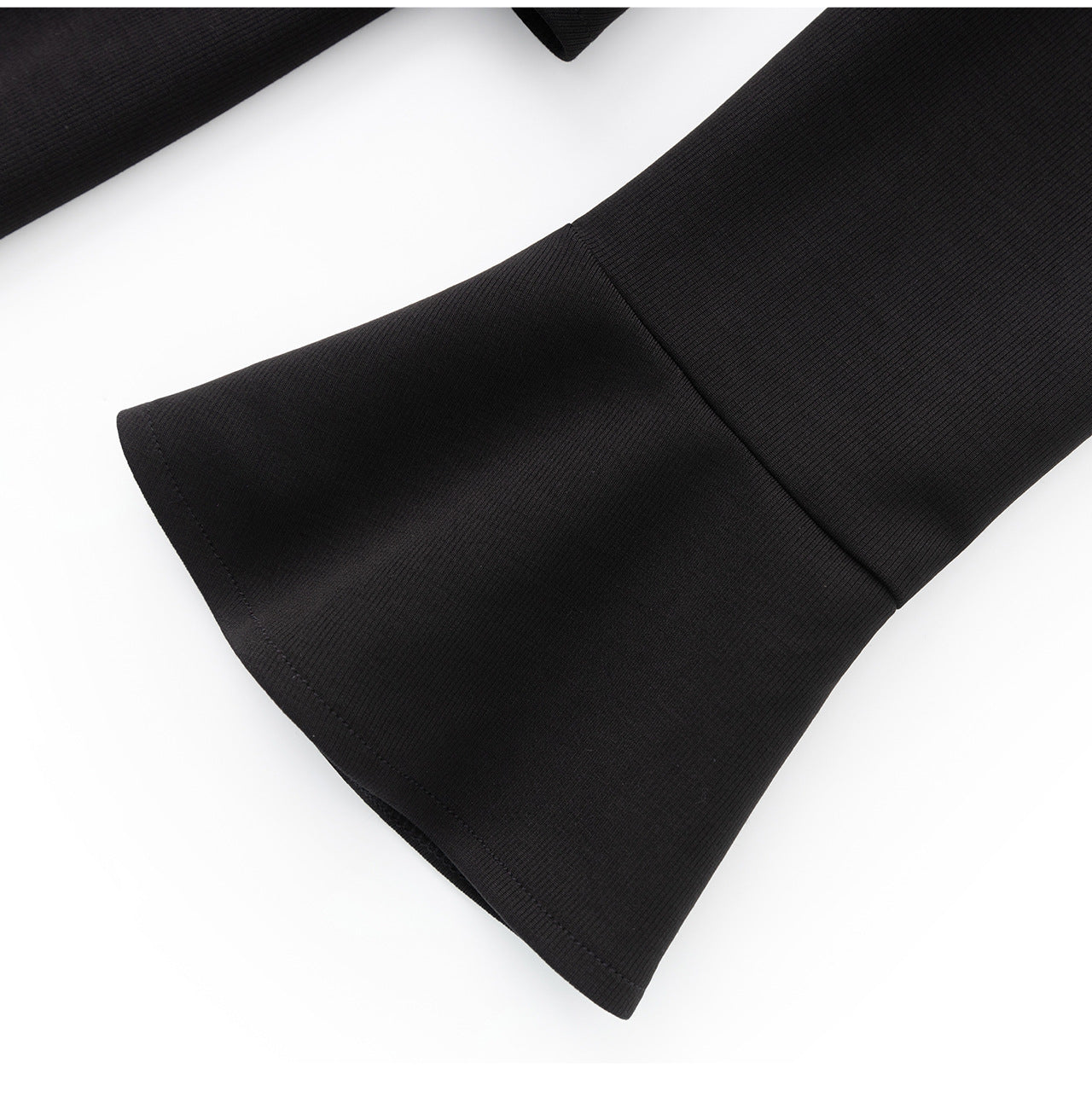 Taş Detaylı Zamansız Stil Siyah Elbise