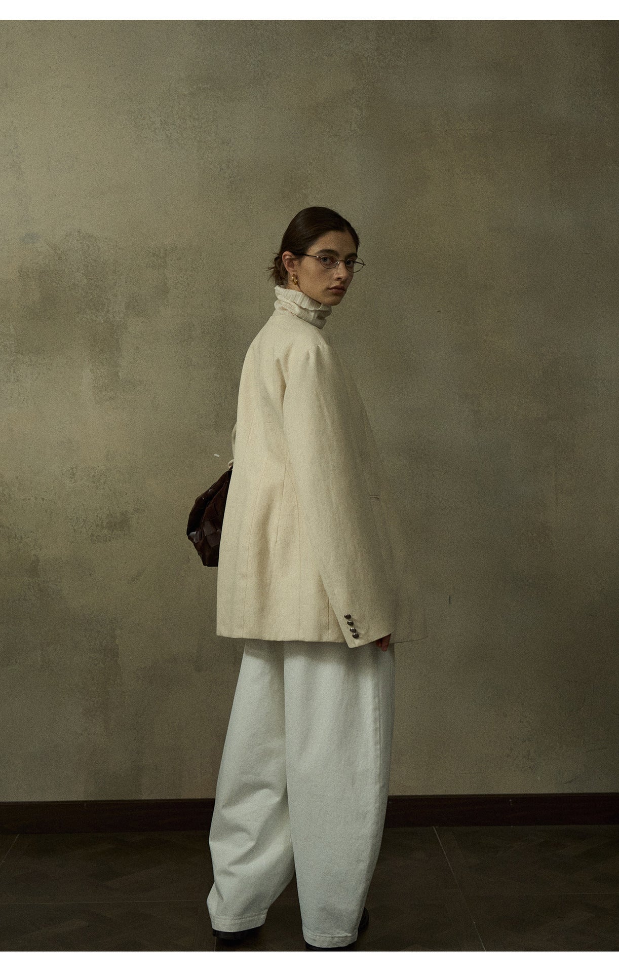 Minimalist Yakasız Bel Detaylı Blazer Ceket