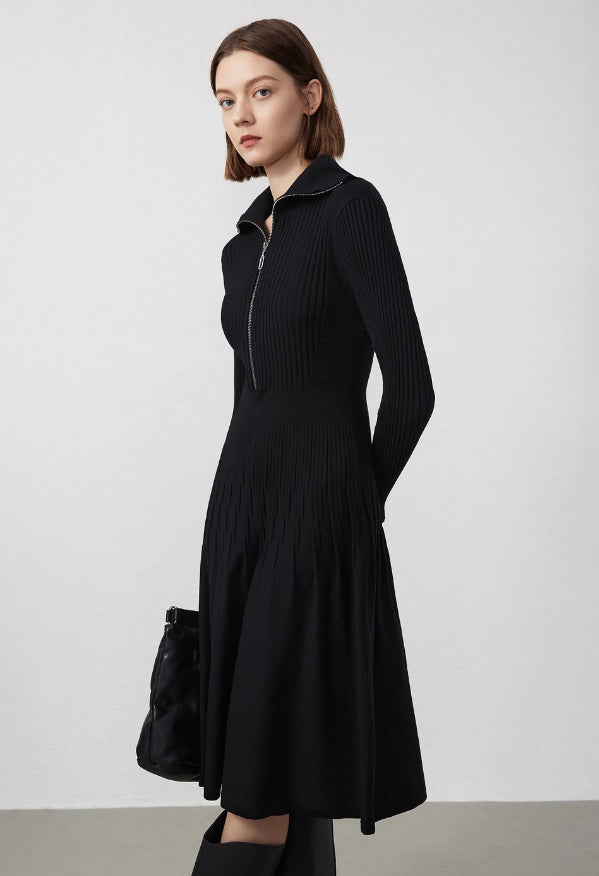 Yaka Detaylı Slim Fit Triko Elbise