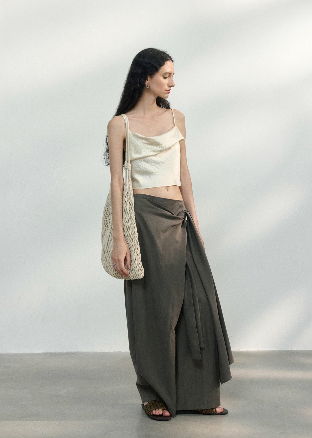 Tencel Kumaş Bağcıklı Kırışmaz Geniş Paça Rahat Pantolon