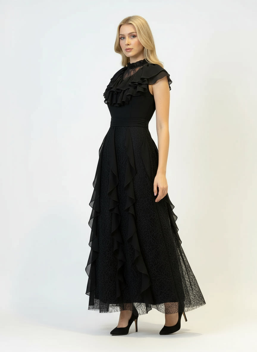 Prenses Tarzı Fırfırlı Stand Yaka Dantel Elbise