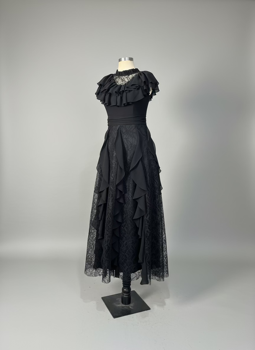 Prenses Tarzı Fırfırlı Stand Yaka Dantel Elbise