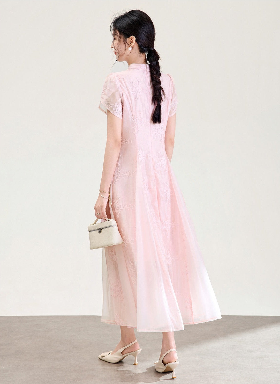 Celeste Nakışlı Tencel Midi Elbise
