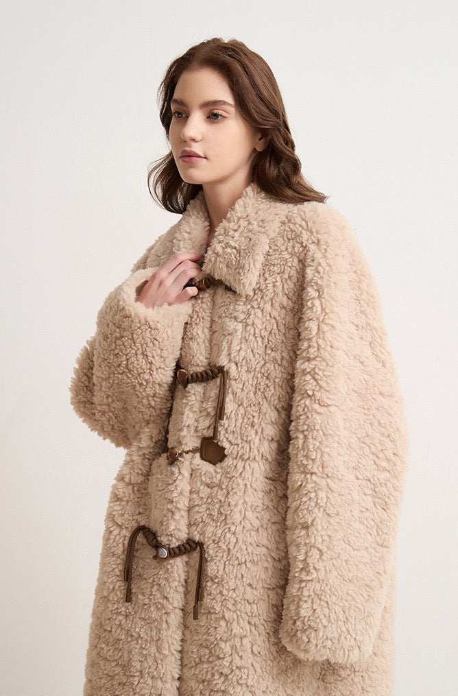 Evelisse Uzun Shearling Kaban