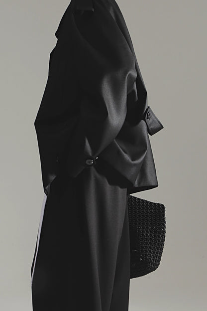 Retro İngiliz Tarzı Kısa Trençkot – Çift Düğmeli Oversize Tasarım