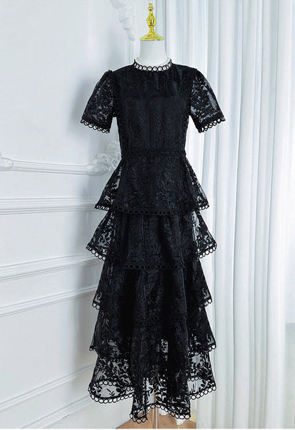 İşlemeli Kat Kat Fırfırlı Maxi Elbise