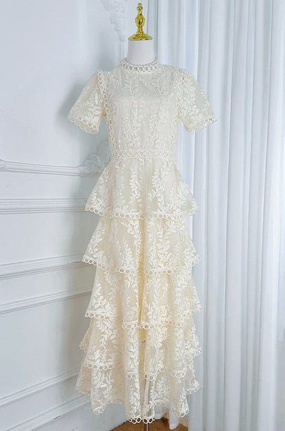 İşlemeli Kat Kat Fırfırlı Maxi Elbise