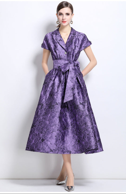 Jakarlı Desenli Büyük Etek Uçuşlu Zarif Davet Elbisesi