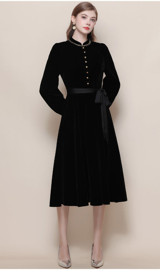 Vintage Kadifemsi Dokulu Siyah Elbise