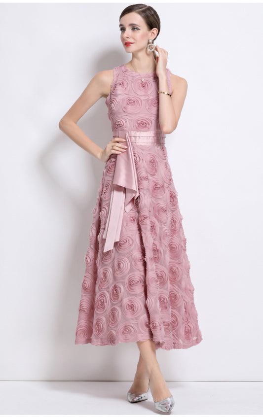 3D Çiçek Detaylı Zarif Kuşaklı Elbise