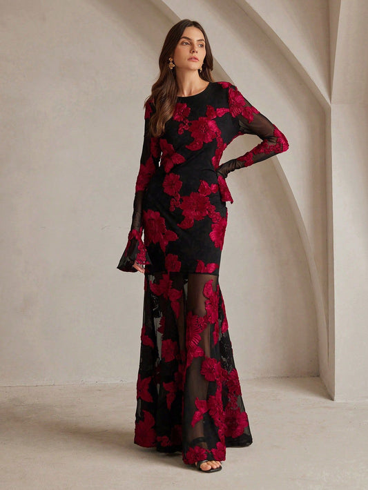 İşlemeli Sırt Dekolteli Balık Elbise