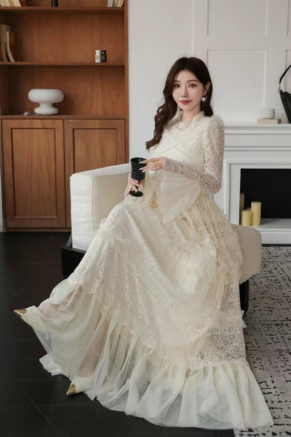 Penelope Dantel Detaylı Fırfırlı Maxi Elbise