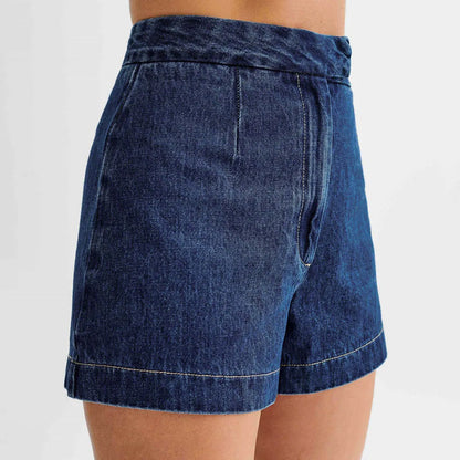Yazlık Denim Şort Takımı – Kolsuz Düğmeli Üst & Yüksek Belli Bol Paça Şort